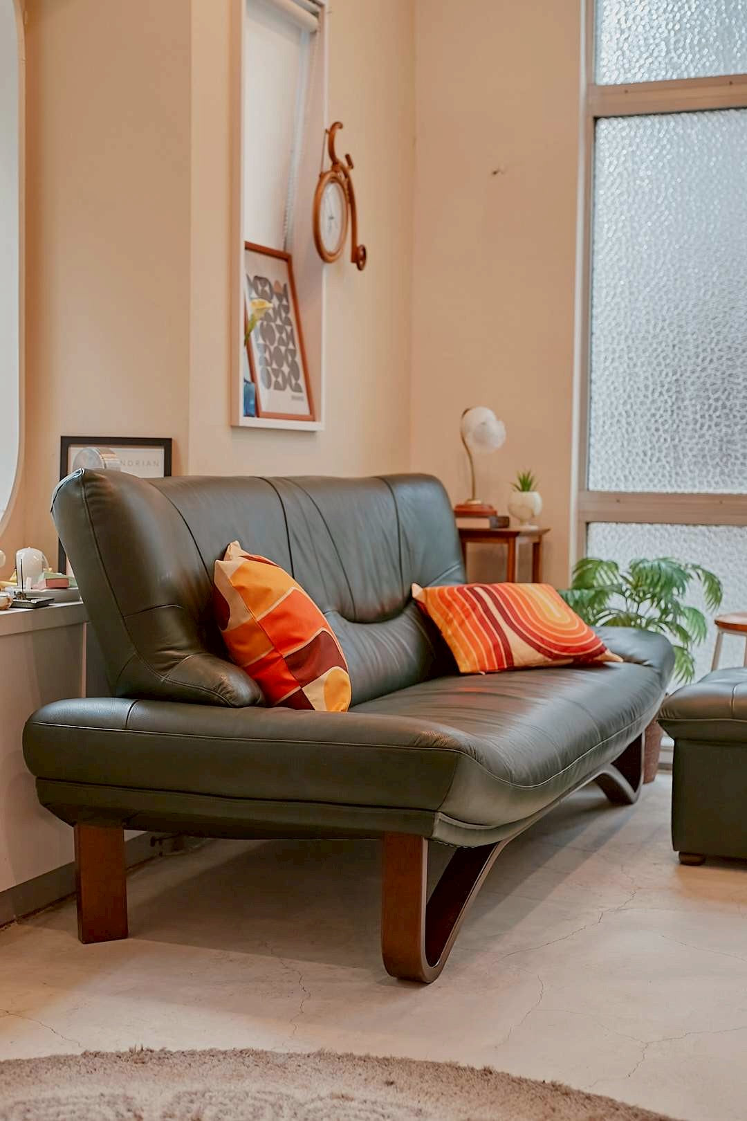 Leather Lounge Sofa & Ottoman