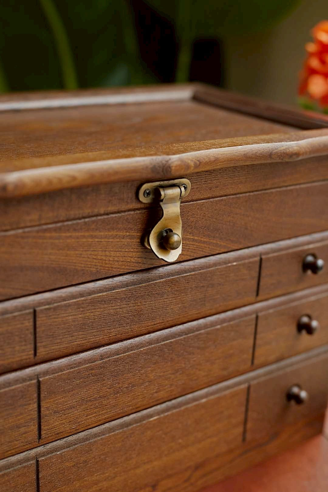 Green velvet jewelry box