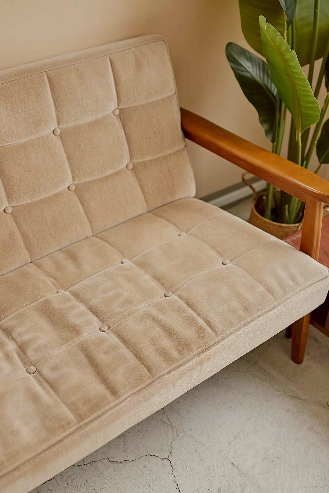 カリモク60 Barolo Beige K-Chair 2 Seater