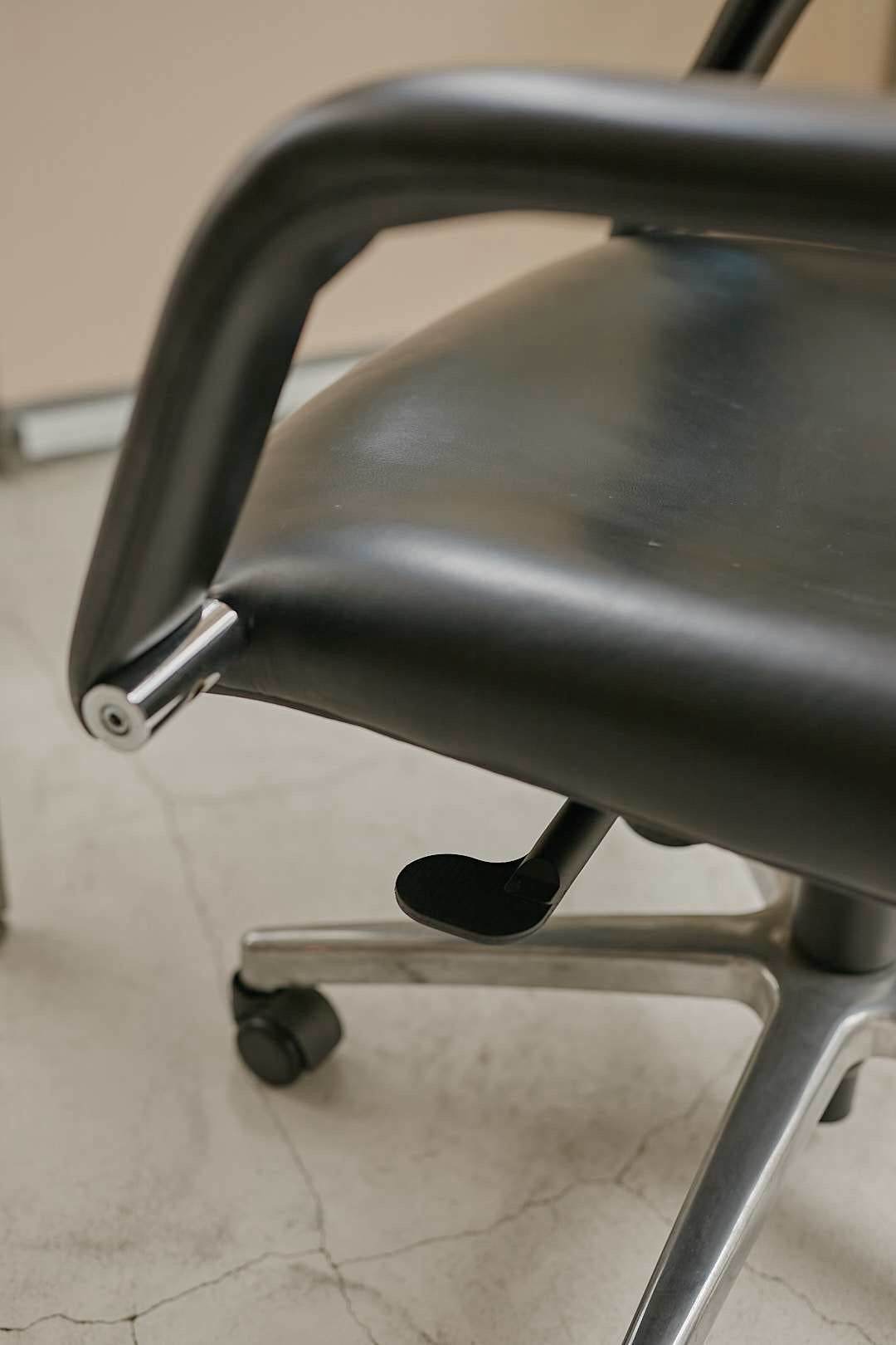 KOKUYO Executive Work Chair
