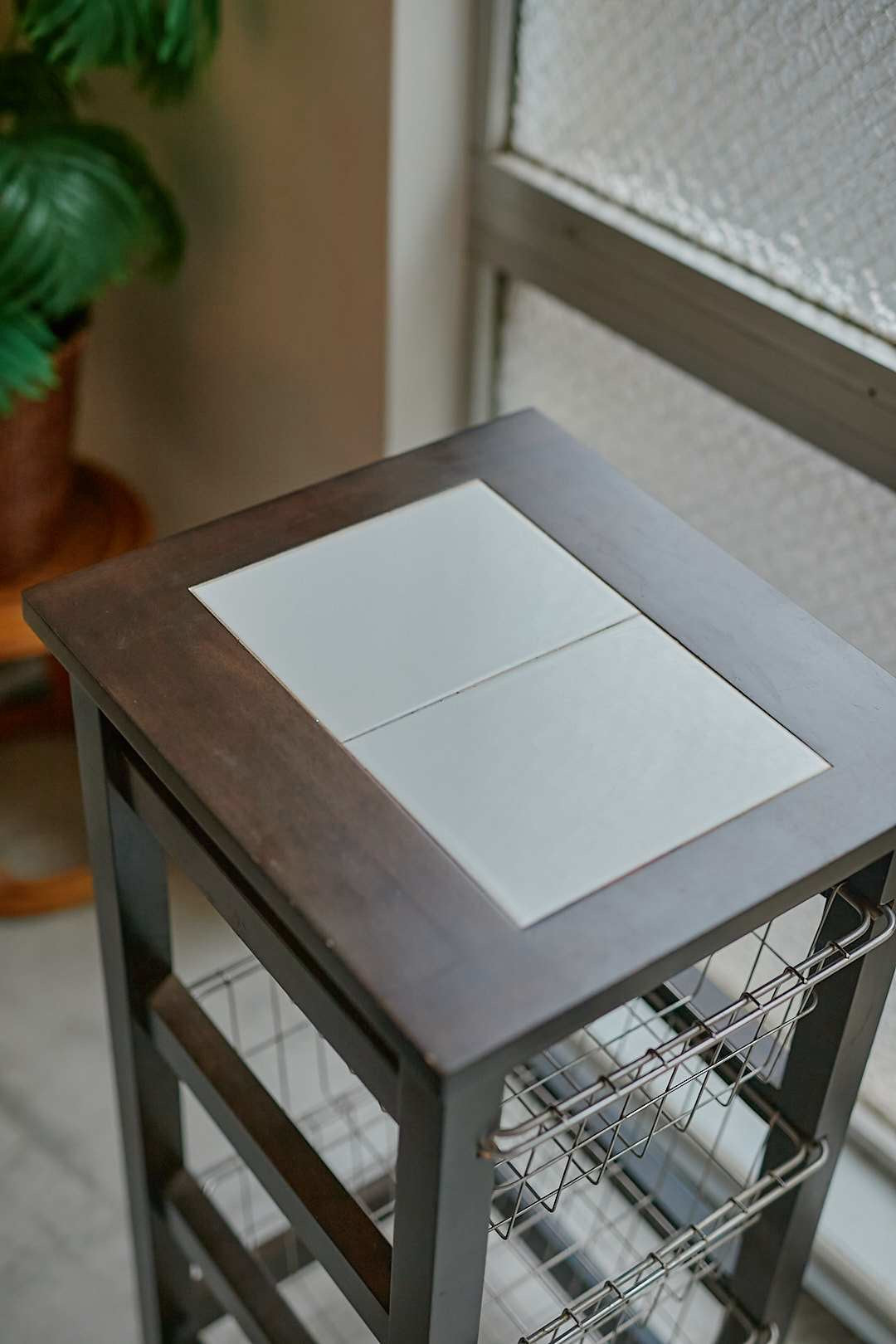 Wire Basket Tile Top Wagon