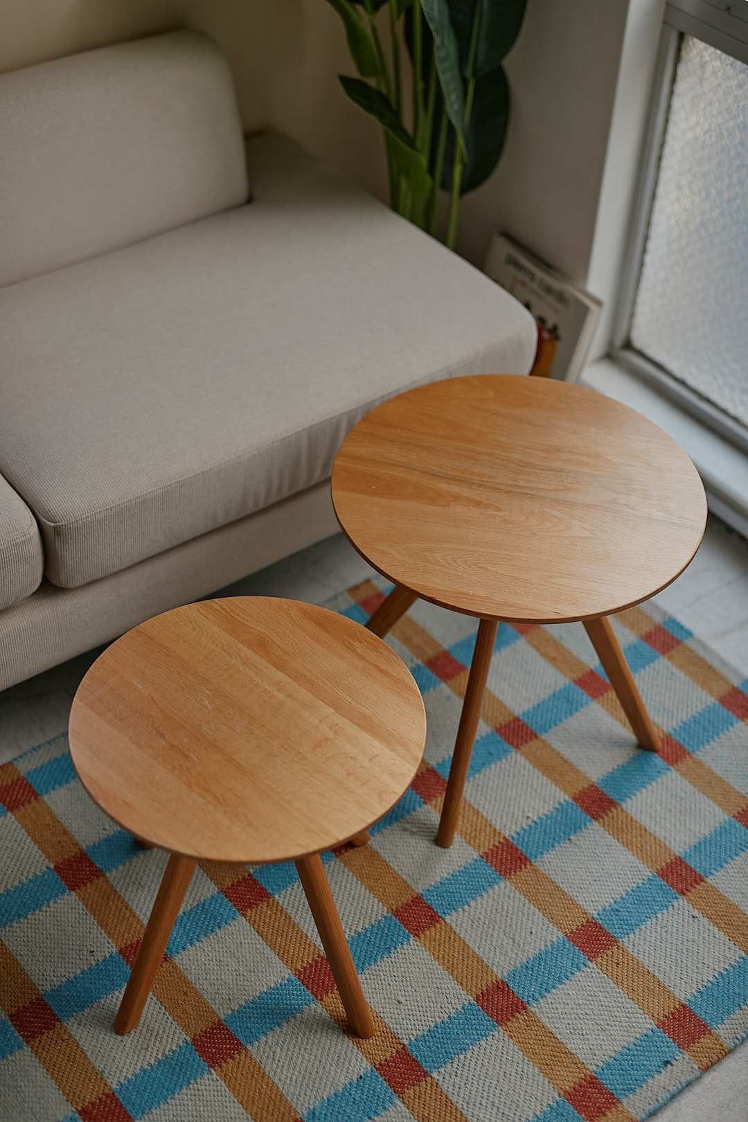 Oak Nesting Table