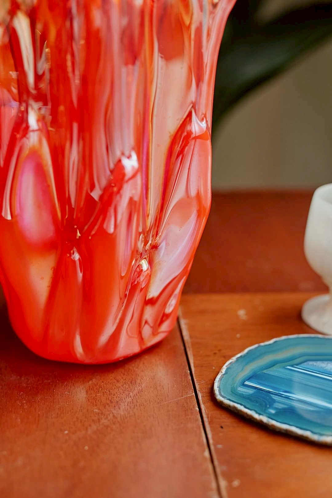 Aurora red vase