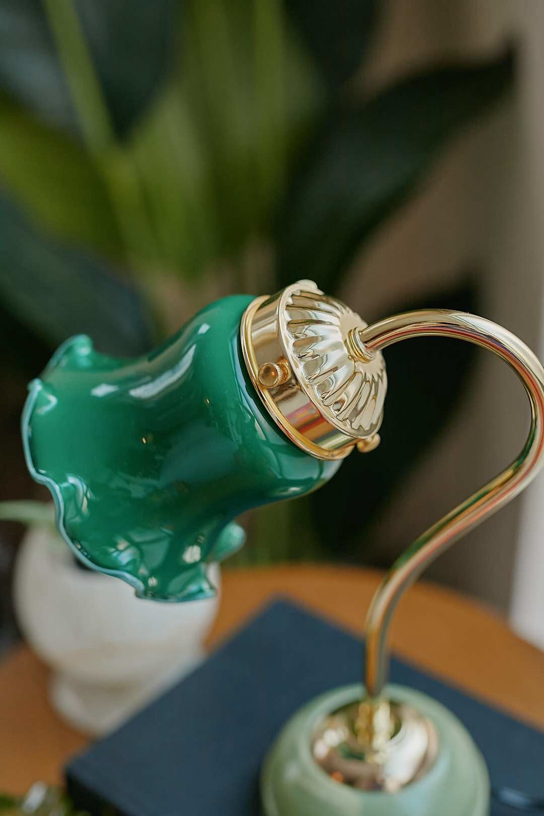 Emerald Frill Table Lamp