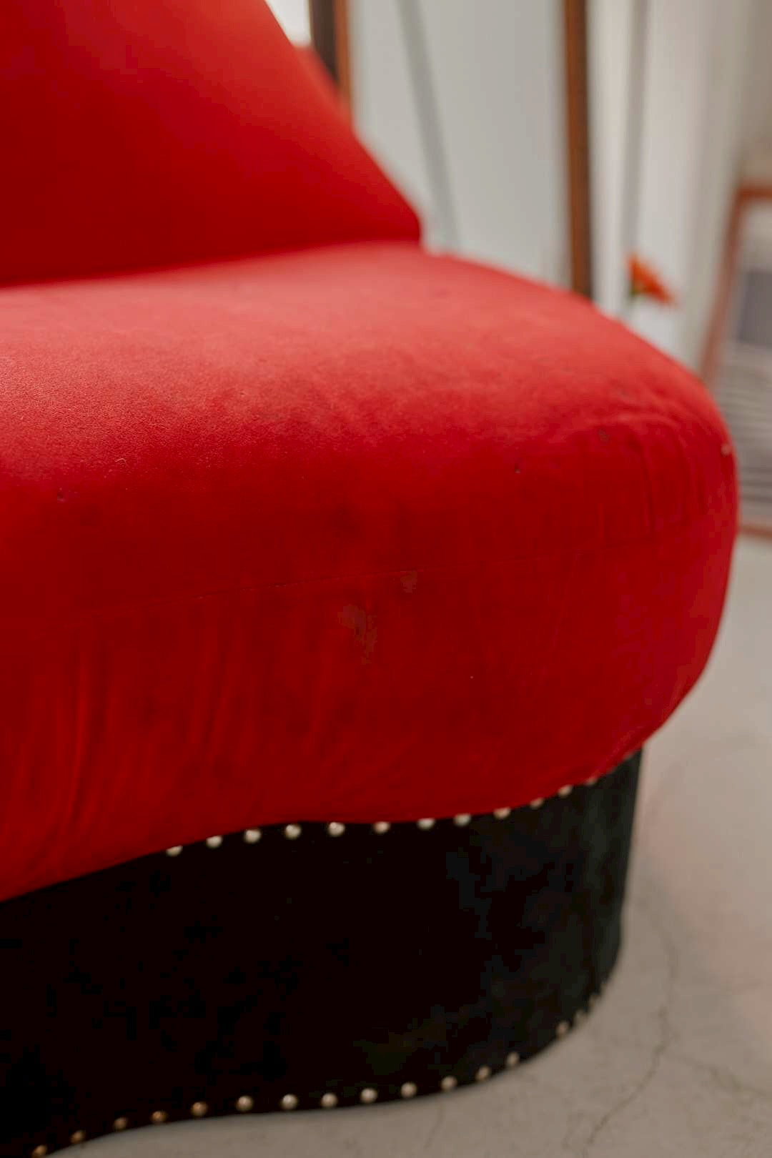 Lip Curve Sofa
