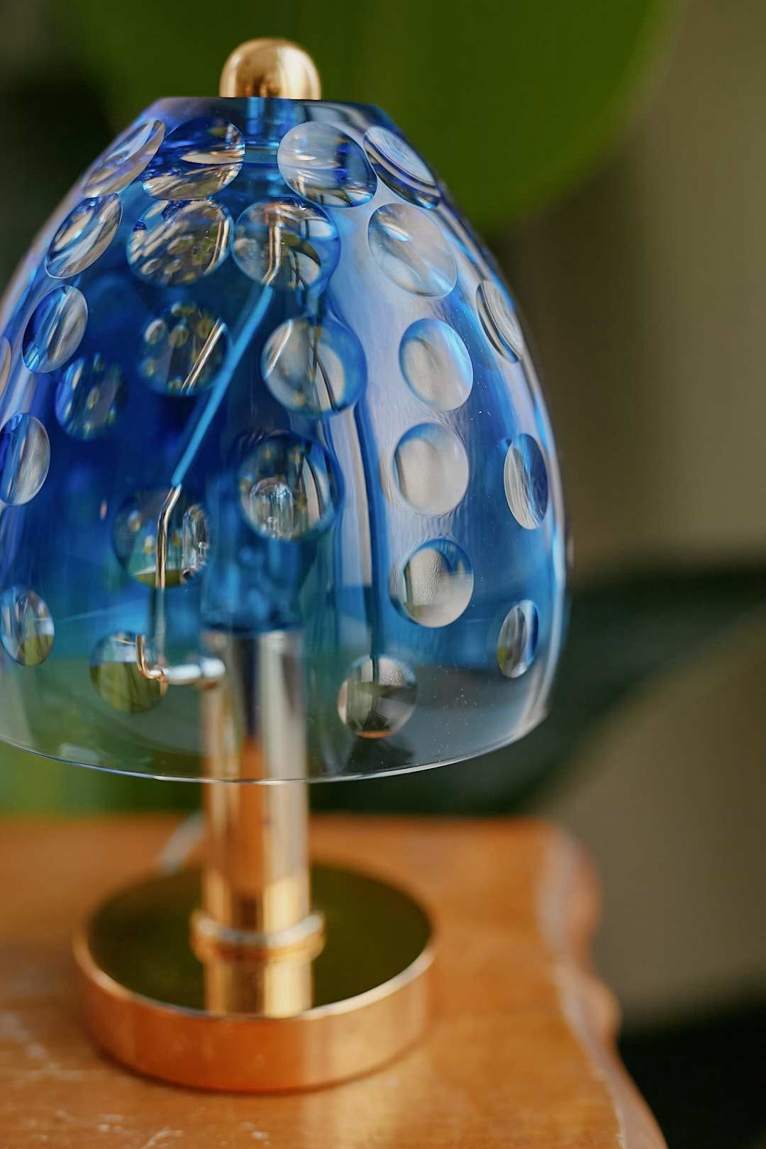 HOYA Crystal Blue Dot Lamp