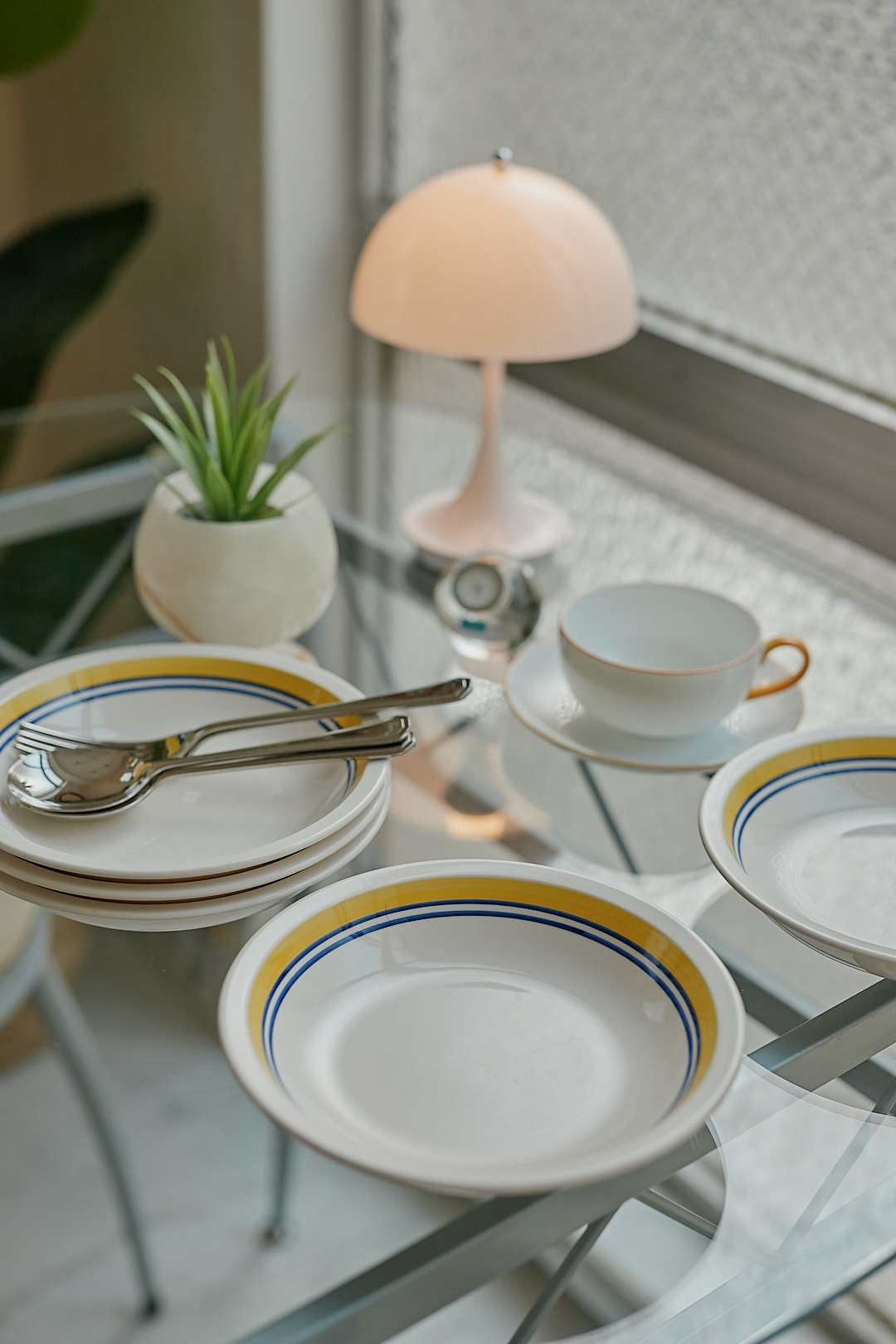 Circle Line Plate