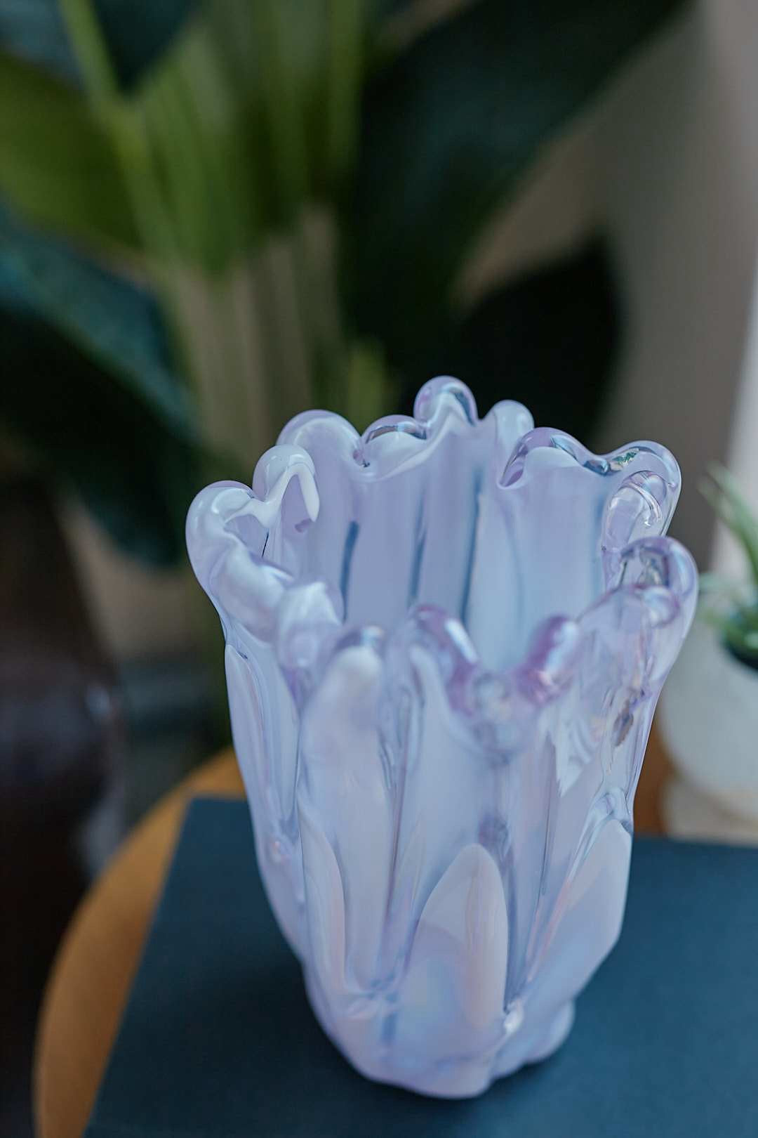 Aurora Lavender Frill Vase