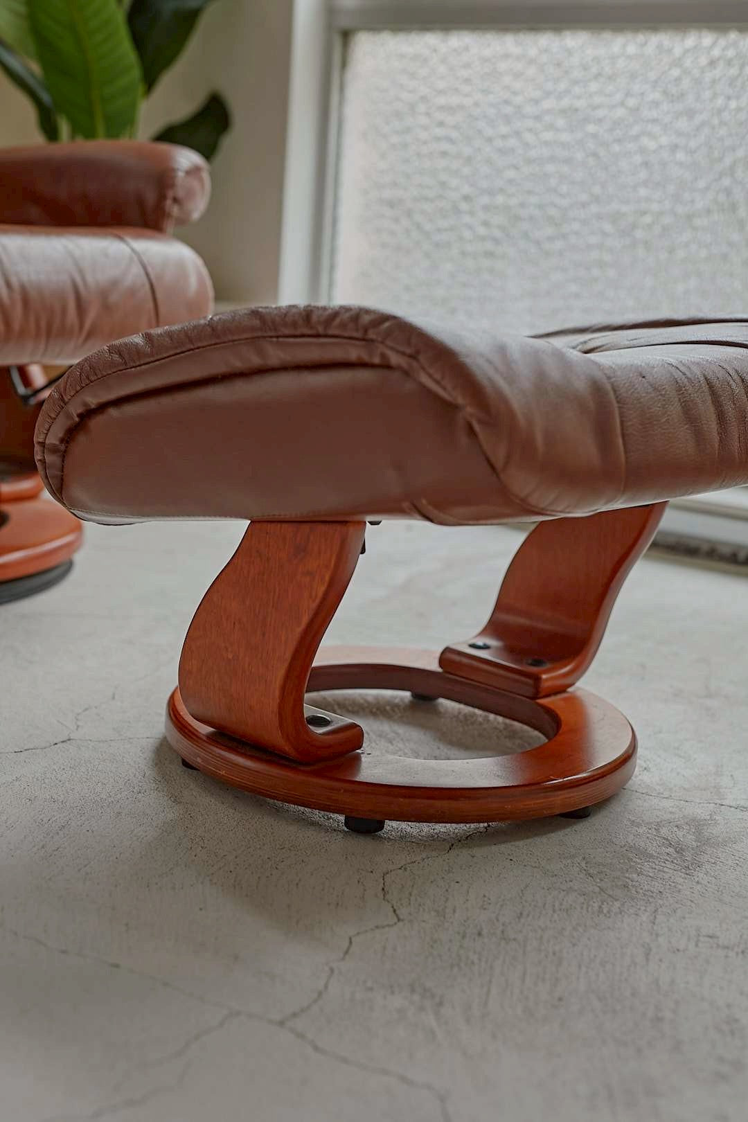 Leather Lounge Ritual