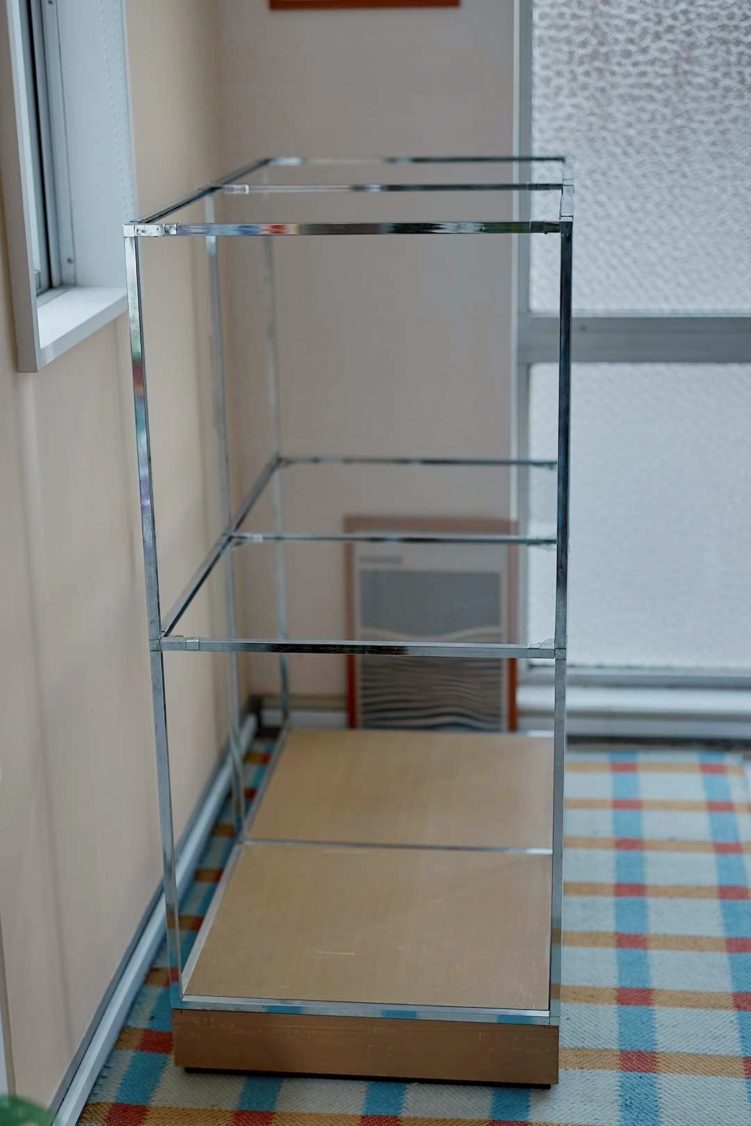 Chrome glass show case