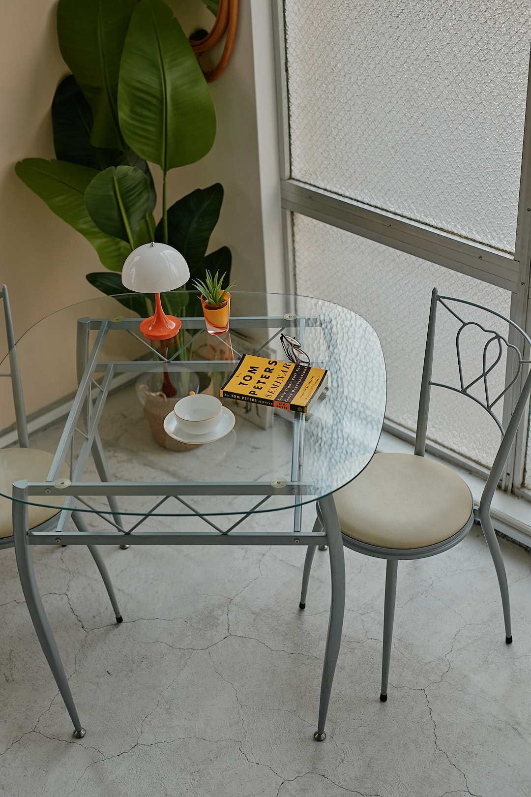 Heart Chair&Oval Glass Table Set