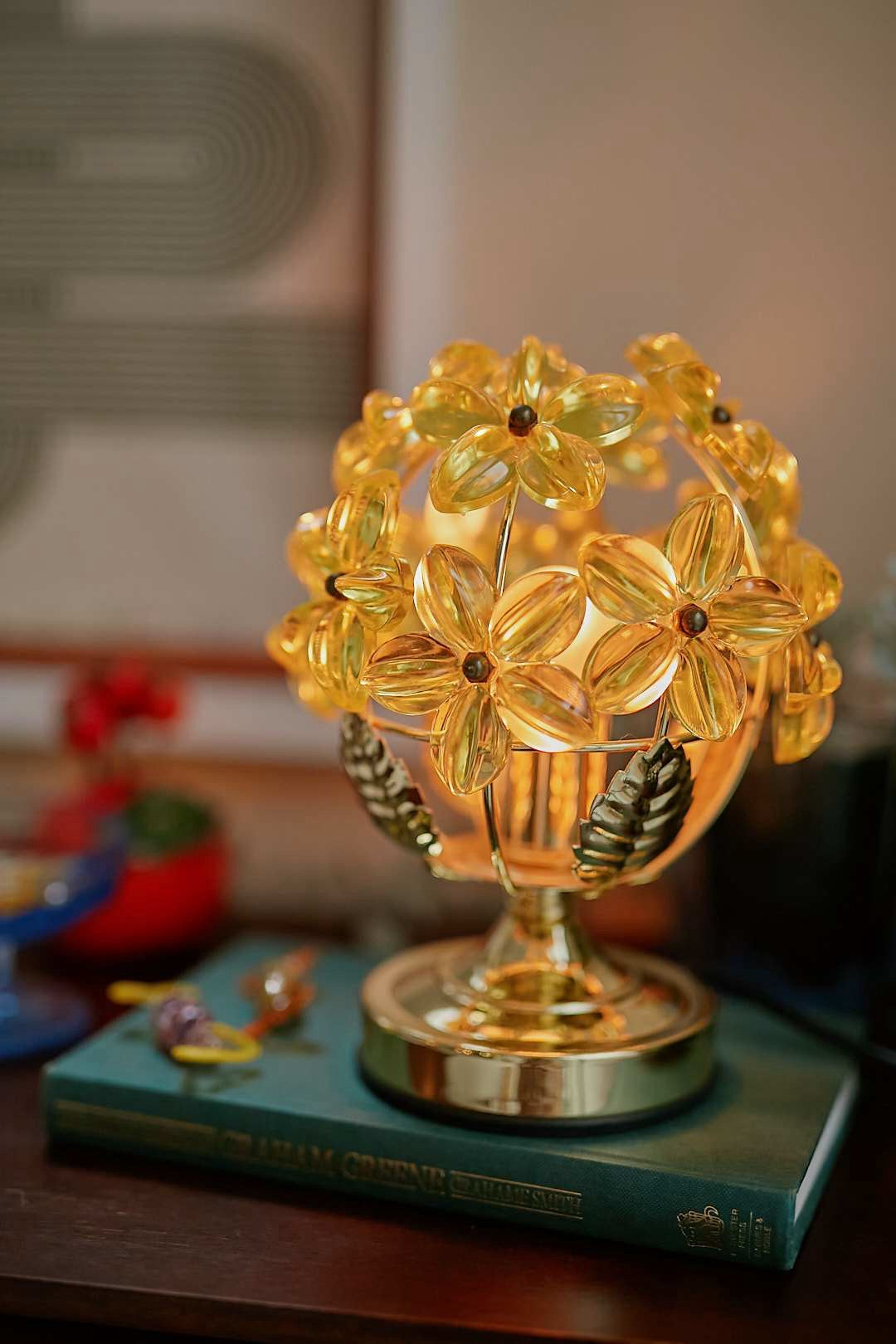 Yellow flower bloom lamp