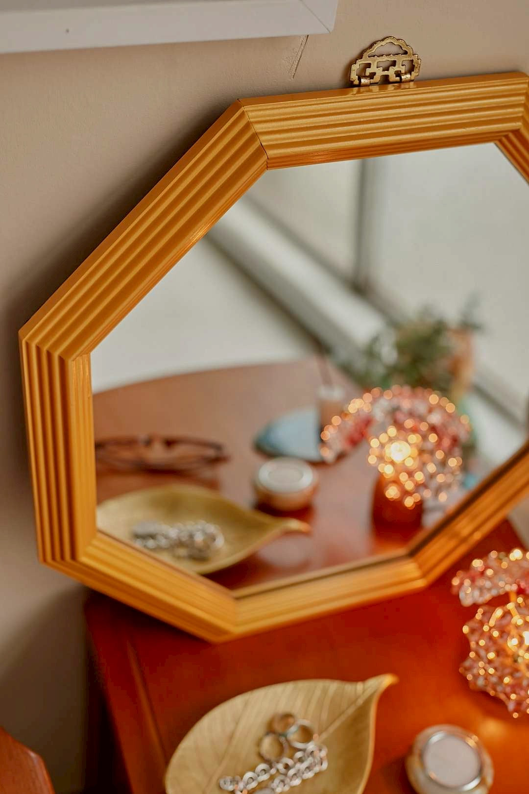 Octagonal gold mirror