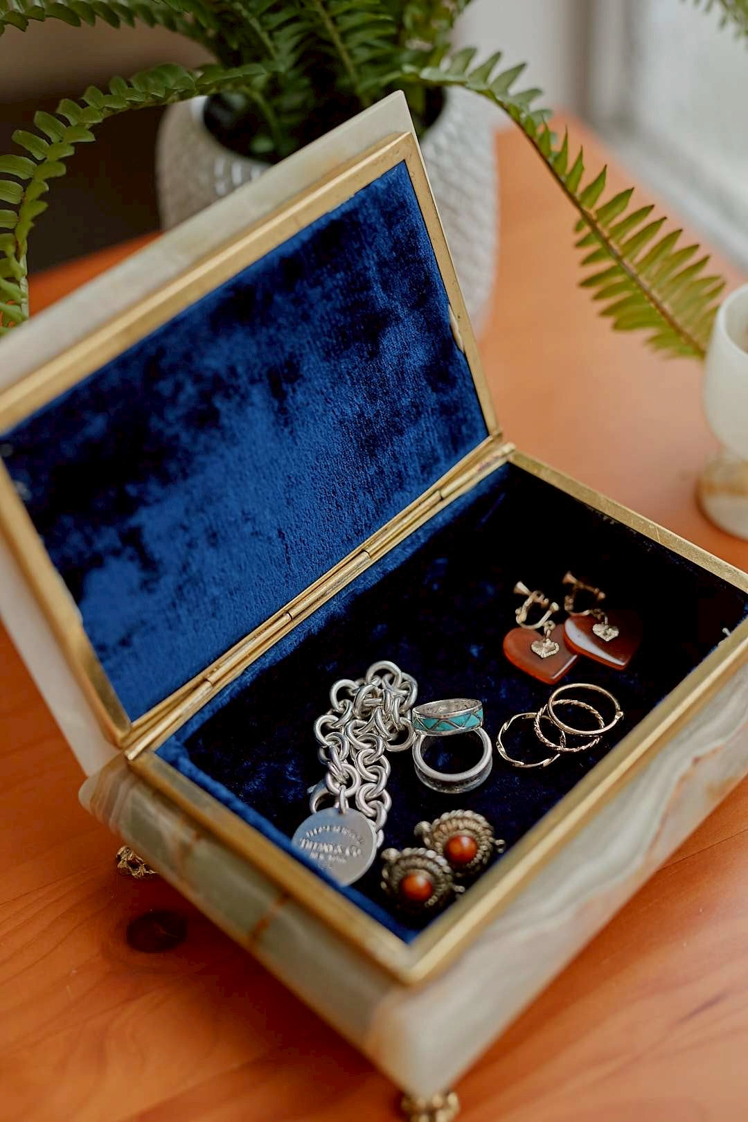 Onyx jewelry case