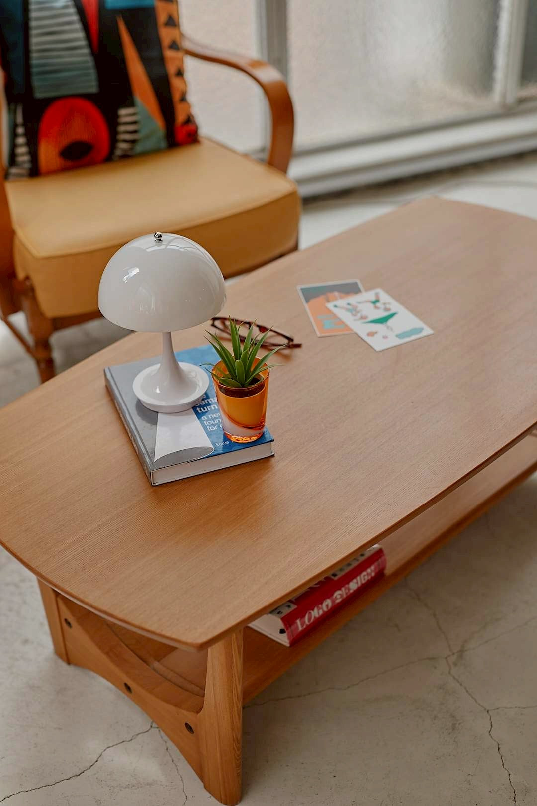 Oak Curve Low Table