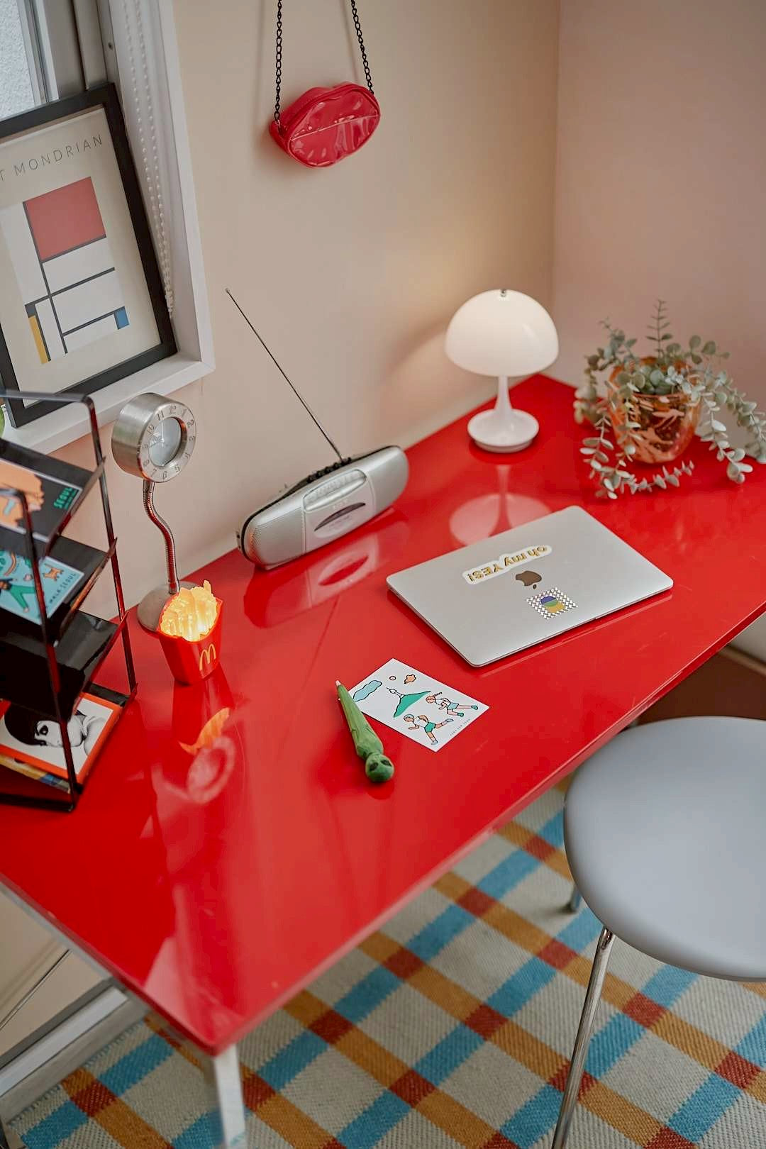Red work desk