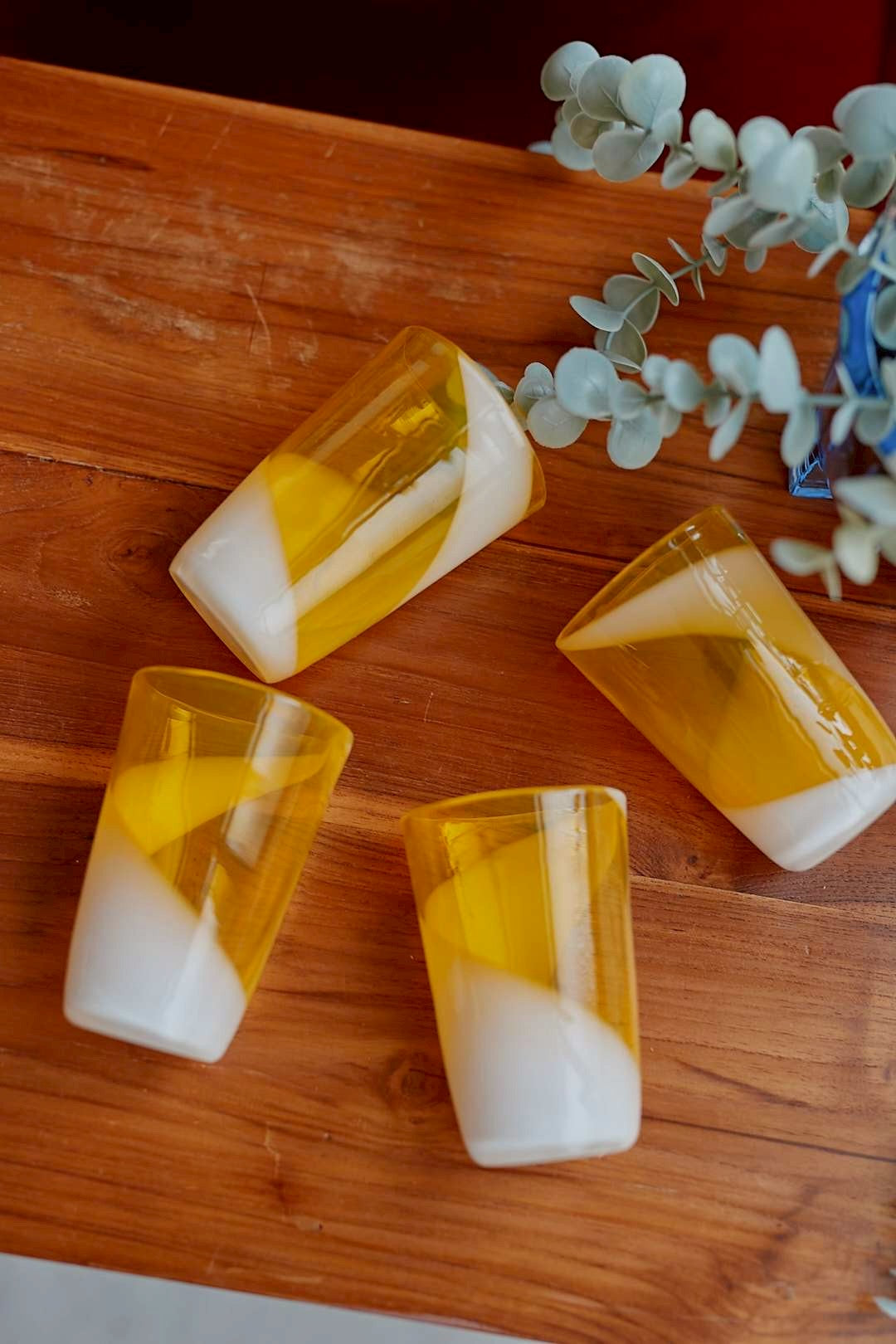 Multi glass yellow marble tumbler