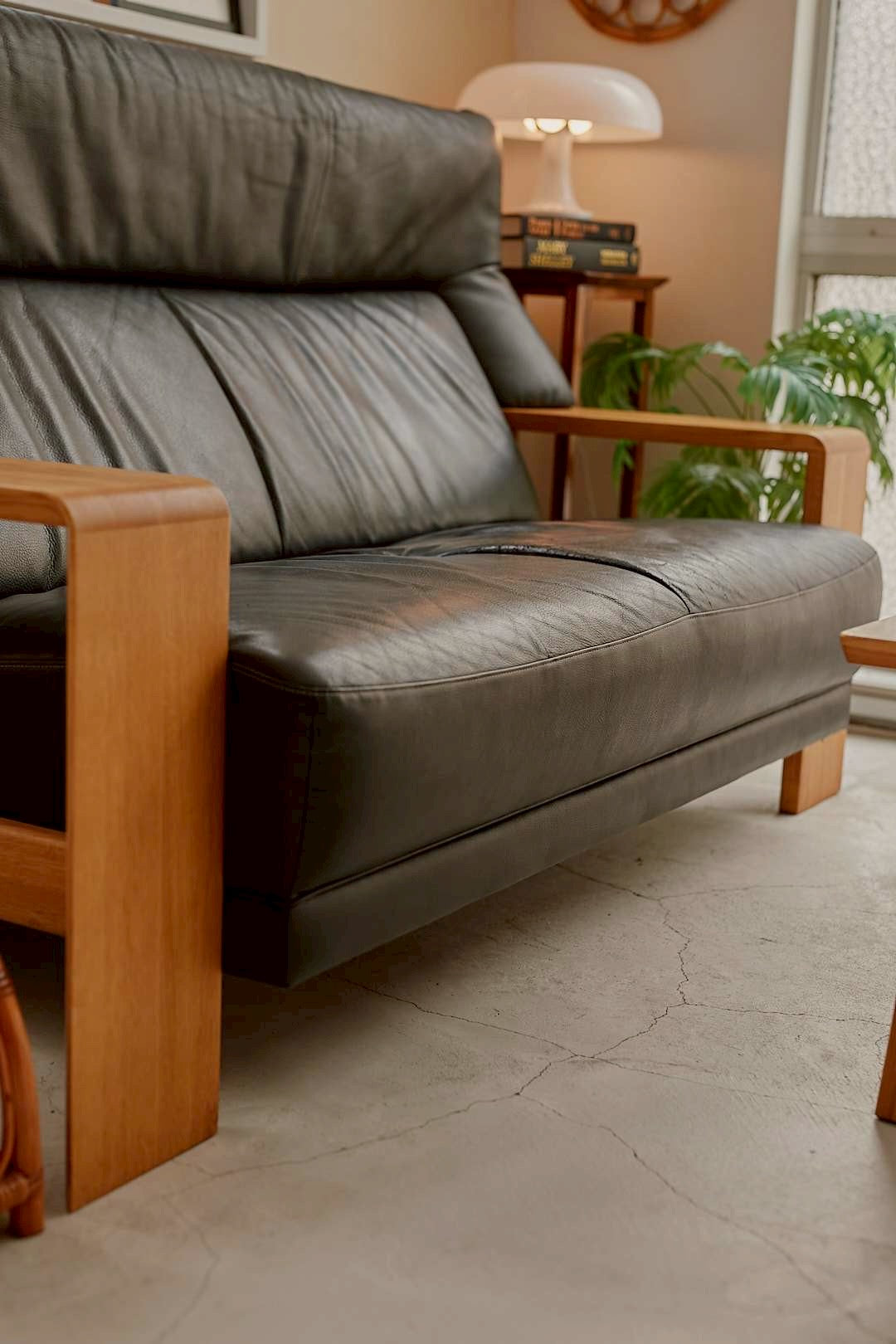 Black Leather Oak Sofa