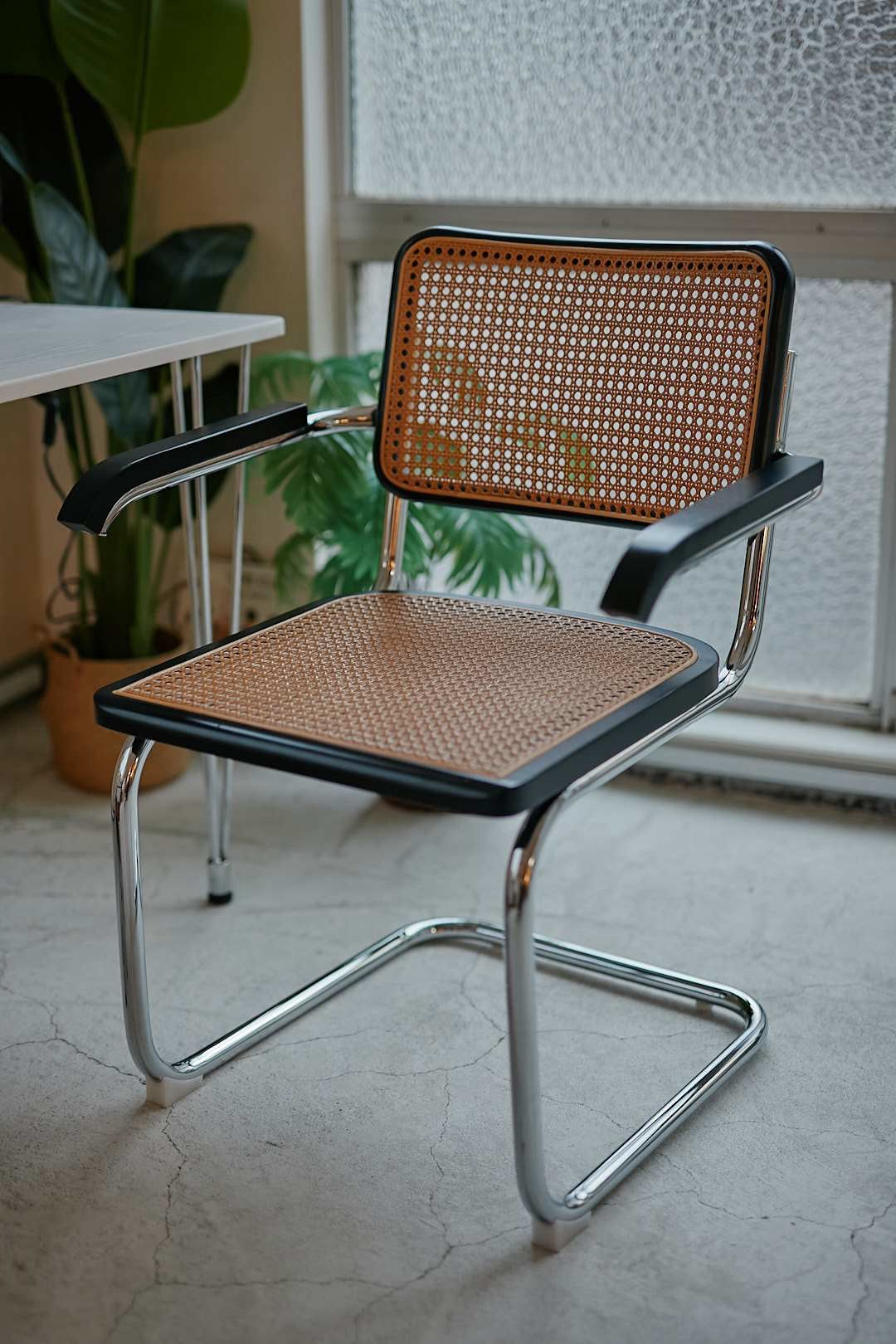 Cesca Cantilever Chair