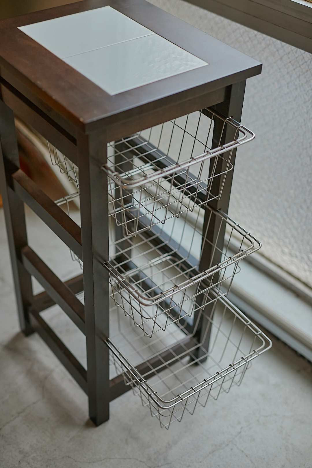 Wire Basket Tile Top Wagon