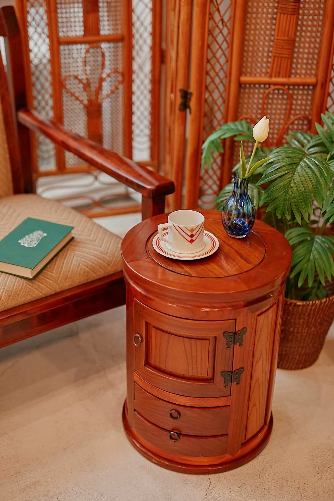 Richo Butterfly Stool