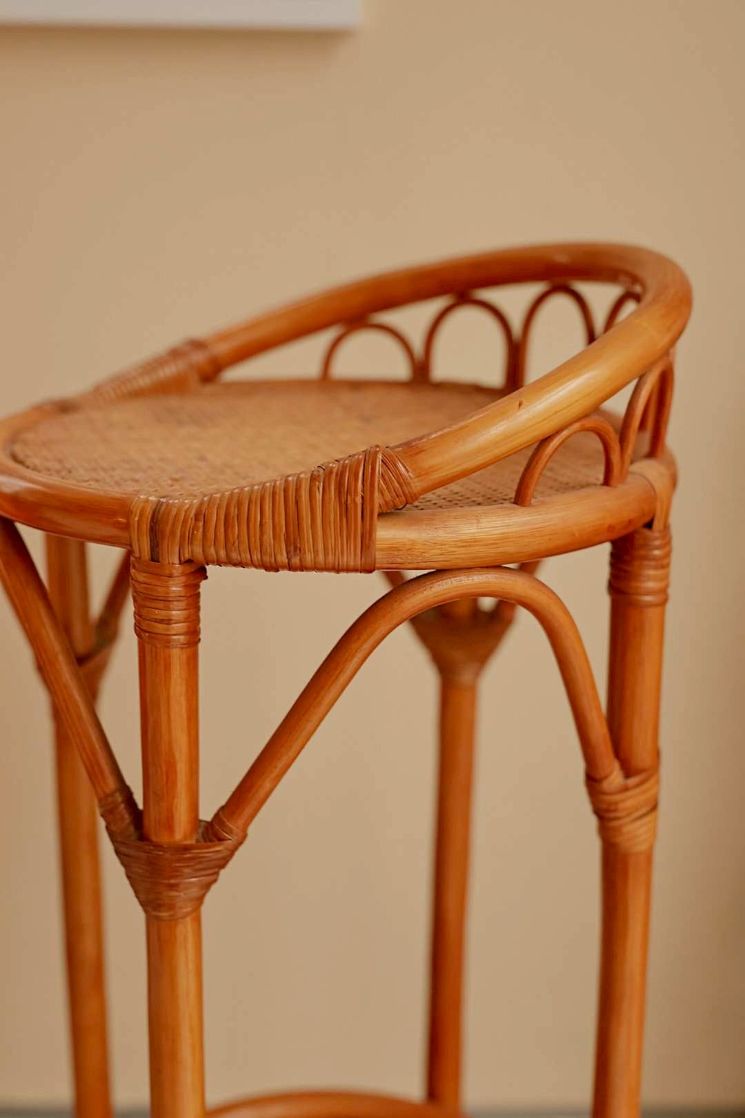Rattan Pedestal Stand