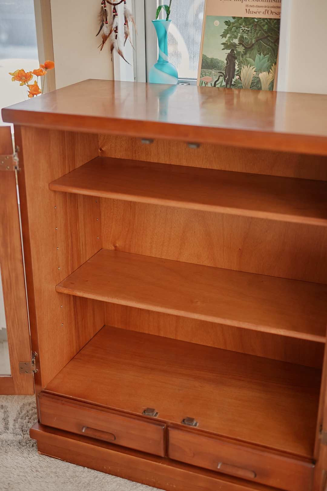 木製クロスガラスキャビネット