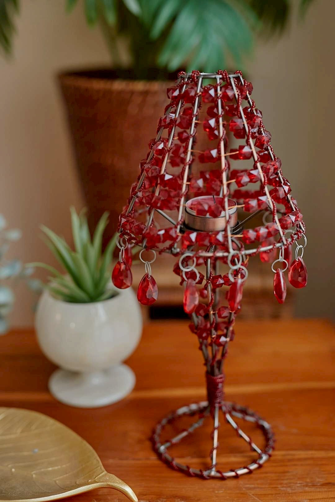 Red beads candle stand