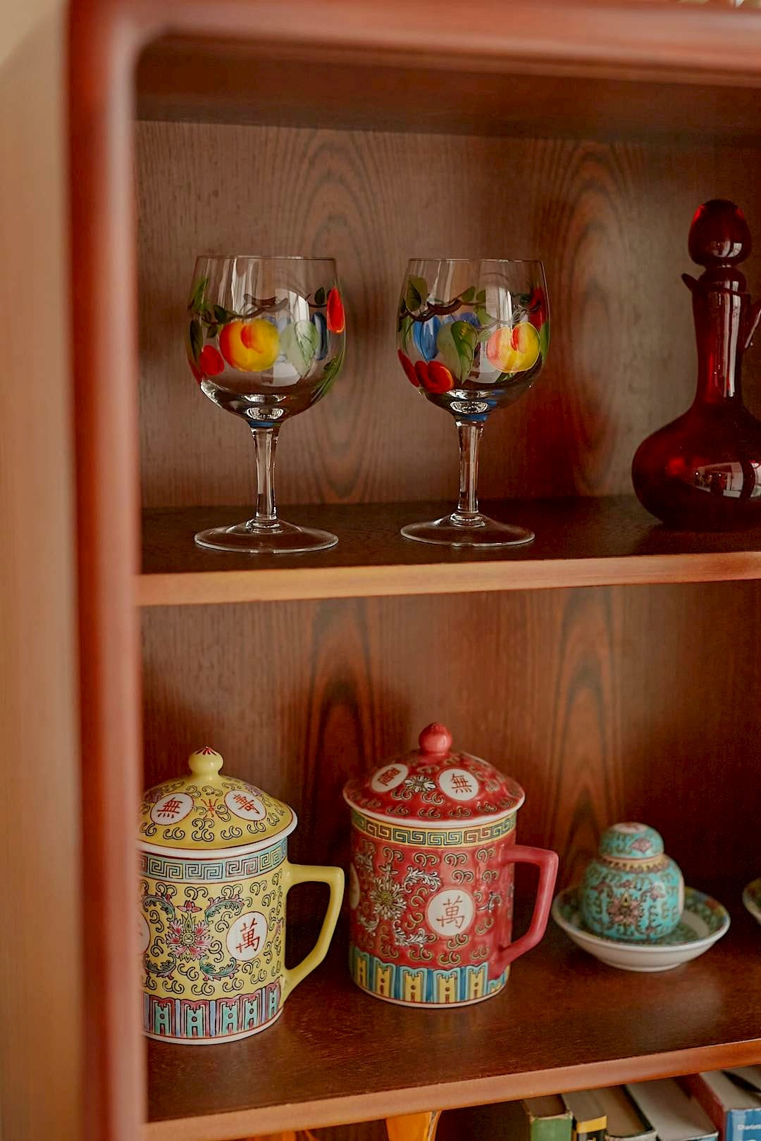 Modern cross glass cabinet