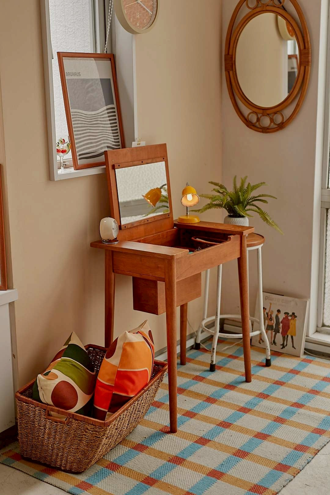 Hidden Vanity Desk