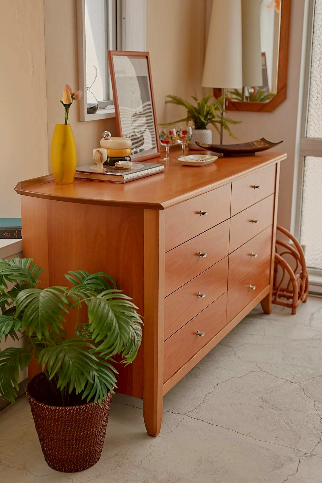 Italian Modern 8 Drawer Chest