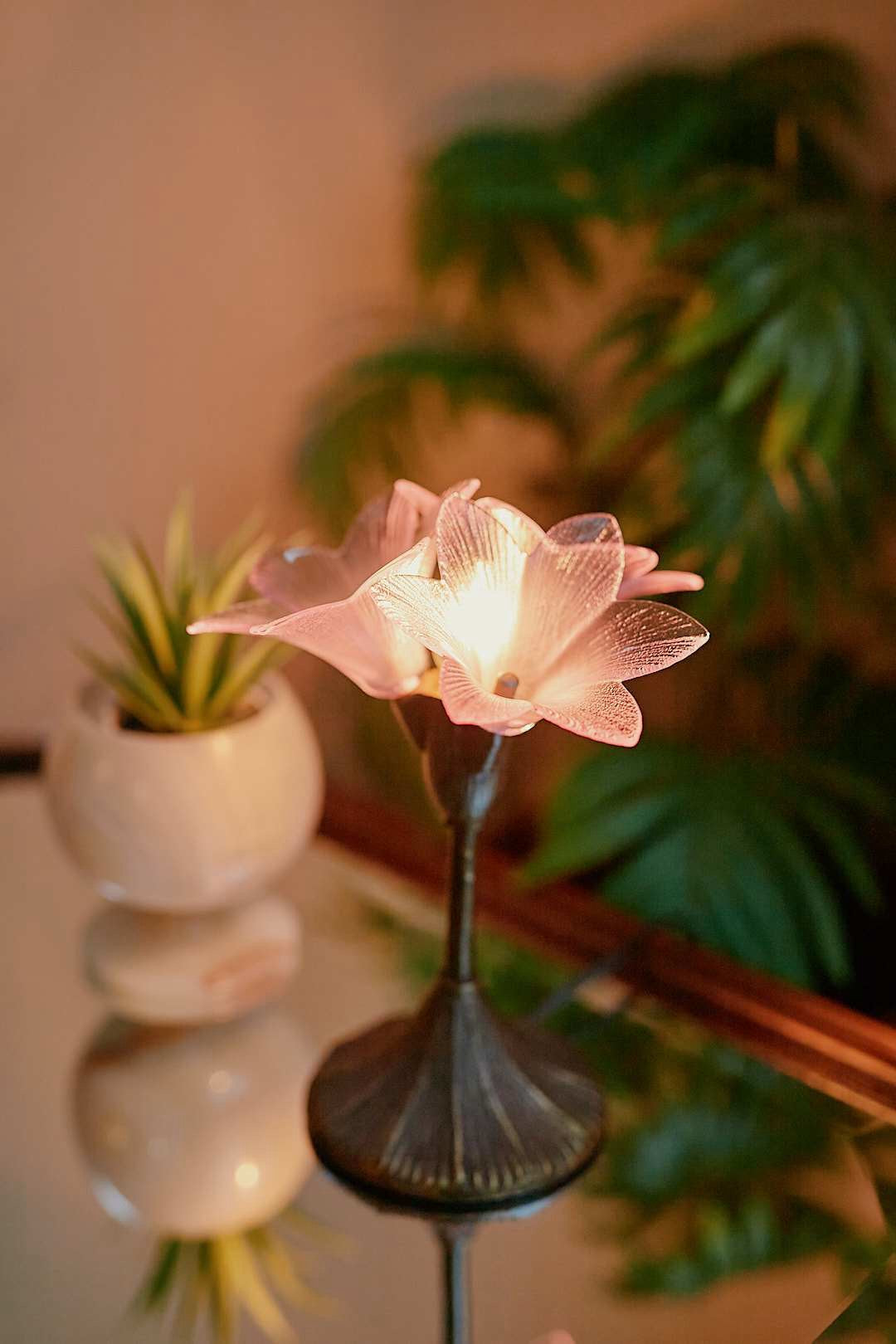 HOYA ブルーフラワーガラスランプ